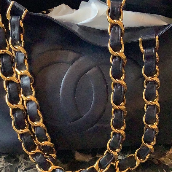 Mini classic handbag, Lambskin & gold-tone metal, black  Chanel bag